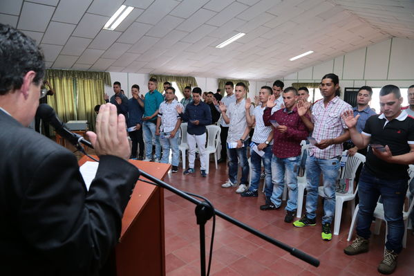 Escuela Formación de Linieros
Escuela Formación de Linieros
Fecha: Julio 29 de 2016
Para descargar esta fotografía en alta resolución, haga clic sobre la imagen hasta que la misma se despliegue en la pantalla completa; luego dé clic derecho y elija la opción "guardar imagen como". 
En caso de publicación por cualquier medio, solicitamos acompañarla del crédito: "Foto EPM"
Palabras clave: Escuela Formación Linieros