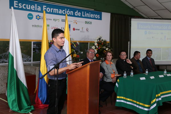 Escuela Formación de Linieros
Escuela Formación de Linieros
Fecha: Julio 29 de 2016
Para descargar esta fotografía en alta resolución, haga clic sobre la imagen hasta que la misma se despliegue en la pantalla completa; luego dé clic derecho y elija la opción "guardar imagen como". 
En caso de publicación por cualquier medio, solicitamos acompañarla del crédito: "Foto EPM"
Palabras clave: Escuela Formación Linieros