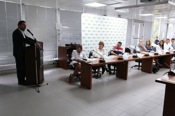 Conversatorio acuerdos comunidad Nutabe
Conversatorio acuerdos comunidad Nutabe.
Fecha: 4 Julio 2019
Para descargar esta fotografía en alta resolución, haga clic sobre la imagen hasta que la misma se despliegue en la pantalla completa; luego dé clic derecho y elija la opción "guardar imagen como". 
En caso de publicación por cualquier medio, solicitamos acompañarla del crédito: "Foto EPM"
Palabras clave: Conversatorio acuerdos comunidad Nutabe