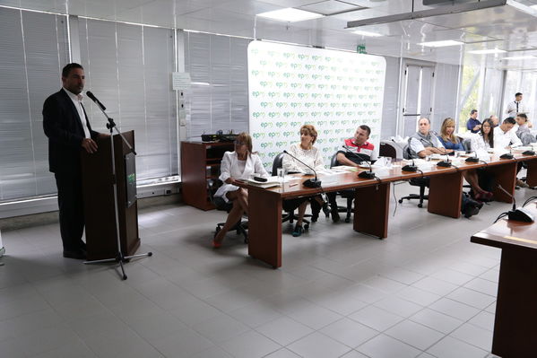 Conversatorio acuerdos comunidad Nutabe
Conversatorio acuerdos comunidad Nutabe.
Fecha: 4 Julio 2019
Para descargar esta fotografía en alta resolución, haga clic sobre la imagen hasta que la misma se despliegue en la pantalla completa; luego dé clic derecho y elija la opción "guardar imagen como". 
En caso de publicación por cualquier medio, solicitamos acompañarla del crédito: "Foto EPM"
Palabras clave: Conversatorio acuerdos comunidad Nutabe