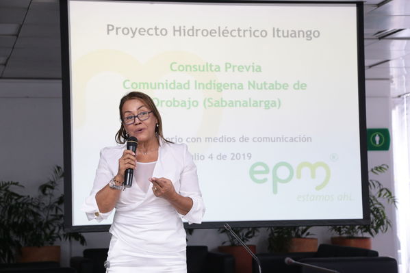Conversatorio acuerdos comunidad Nutabe
Conversatorio acuerdos comunidad Nutabe.
Fecha: 4 Julio 2019
Para descargar esta fotografía en alta resolución, haga clic sobre la imagen hasta que la misma se despliegue en la pantalla completa; luego dé clic derecho y elija la opción "guardar imagen como". 
En caso de publicación por cualquier medio, solicitamos acompañarla del crédito: "Foto EPM"
Palabras clave: Conversatorio acuerdos comunidad Nutabe