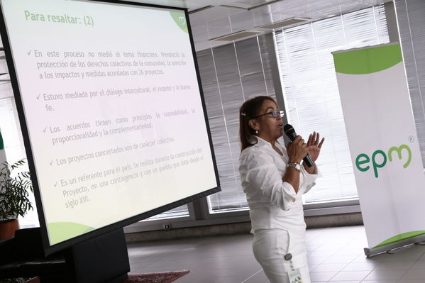 Conversatorio acuerdos comunidad Nutabe
Conversatorio acuerdos comunidad Nutabe.
Fecha: 4 Julio 2019
Para descargar esta fotografía en alta resolución, haga clic sobre la imagen hasta que la misma se despliegue en la pantalla completa; luego dé clic derecho y elija la opción "guardar imagen como". 
En caso de publicación por cualquier medio, solicitamos acompañarla del crédito: "Foto EPM"
Palabras clave: Conversatorio acuerdos comunidad Nutabe