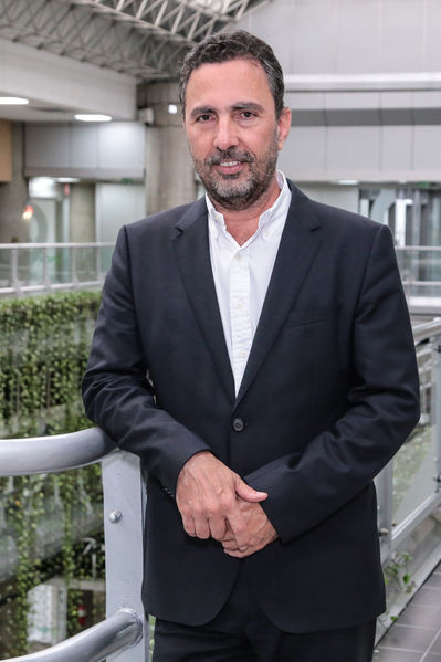 Gerente Jorge Londoño Dela Cuesta Julio 2019
Gerente Jorge Londoño De la Cuesta Julio 2019
Fecha: Julio 18 de 2019. 
Para descargar esta fotografía en alta resolución, haga clic sobre la imagen hasta que la misma se despliegue en la pantalla completa; luego dé clic derecho y elija la opción "guardar imagen como". 
En caso de publicación por cualquier medio, solicitamos acompañarla del crédito: "Foto EPM"
Palabras clave: Gerente Jorge Londoño Dela Cuesta Julio 2019