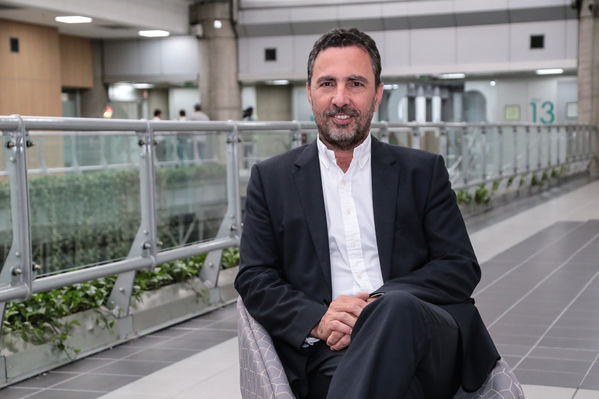 Gerente Jorge Londoño Dela Cuesta Julio 2019
Gerente Jorge Londoño De la Cuesta Julio 2019
Fecha: Julio 18 de 2019. 
Para descargar esta fotografía en alta resolución, haga clic sobre la imagen hasta que la misma se despliegue en la pantalla completa; luego dé clic derecho y elija la opción "guardar imagen como". 
En caso de publicación por cualquier medio, solicitamos acompañarla del crédito: "Foto EPM"
Palabras clave: Gerente Jorge Londoño Dela Cuesta Julio 2019
