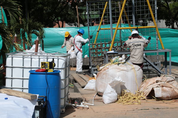 Modernización planta San Fernando
Modernización planta San Fernando. 
Fecha: 9 Julio 2017. 
Para descargar esta fotografía en alta resolución, haga clic sobre la imagen hasta que la misma se despliegue en la pantalla completa; luego dé clic derecho y elija la opción "guardar imagen como". 
En caso de publicación por cualquier medio, solicitamos acompañarla del crédito: "Foto EPM"

Palabras clave: Modernización planta San Fernando