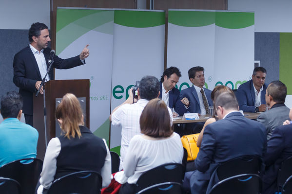 Rueda Prensa EP Rionegro
Rueda de Prensa EP Rionegro.
Fecha: Julio 10 de 2017
Para descargar esta fotografía en alta resolución, haga clic sobre la imagen hasta que la misma se despliegue en la pantalla completa; luego dé clic derecho y elija la opción "guardar imagen como". 
En caso de publicación por cualquier medio, solicitamos acompañarla del crédito: "Foto EPM"
Palabras clave: Rueda Prensa EP Rionegro
