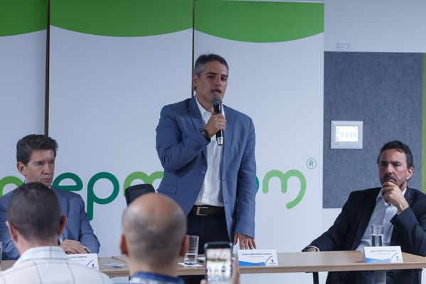 Rueda Prensa EP Rionegro
Rueda de Prensa EP Rionegro.
Fecha: Julio 10 de 2017
Para descargar esta fotografía en alta resolución, haga clic sobre la imagen hasta que la misma se despliegue en la pantalla completa; luego dé clic derecho y elija la opción "guardar imagen como". 
En caso de publicación por cualquier medio, solicitamos acompañarla del crédito: "Foto EPM"
Palabras clave: Rueda Prensa EP Rionegro