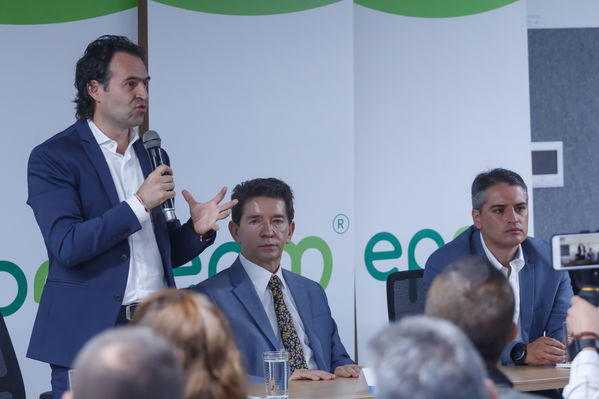Rueda Prensa EP Rionegro
Rueda de Prensa EP Rionegro.
Fecha: Julio 10 de 2017
Para descargar esta fotografía en alta resolución, haga clic sobre la imagen hasta que la misma se despliegue en la pantalla completa; luego dé clic derecho y elija la opción "guardar imagen como". 
En caso de publicación por cualquier medio, solicitamos acompañarla del crédito: "Foto EPM"
Palabras clave: Rueda Prensa EP Rionegro