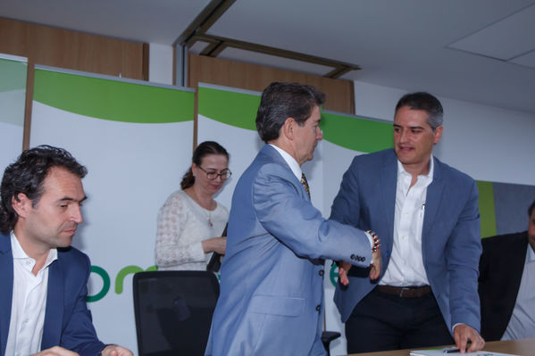 Rueda Prensa EP Rionegro
Rueda de Prensa EP Rionegro.
Fecha: Julio 10 de 2017
Para descargar esta fotografía en alta resolución, haga clic sobre la imagen hasta que la misma se despliegue en la pantalla completa; luego dé clic derecho y elija la opción "guardar imagen como". 
En caso de publicación por cualquier medio, solicitamos acompañarla del crédito: "Foto EPM"
Palabras clave: Rueda Prensa EP Rionegro