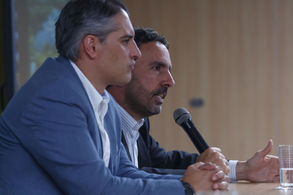 Rueda Prensa EP Rionegro
Rueda de Prensa EP Rionegro.
Fecha: Julio 10 de 2017
Para descargar esta fotografía en alta resolución, haga clic sobre la imagen hasta que la misma se despliegue en la pantalla completa; luego dé clic derecho y elija la opción "guardar imagen como". 
En caso de publicación por cualquier medio, solicitamos acompañarla del crédito: "Foto EPM"
Palabras clave: Rueda Prensa EP Rionegro