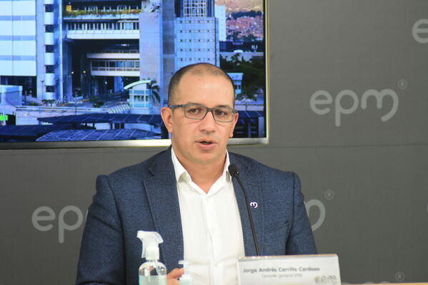 RUEDA DE PRENSA EPM
RUEDA DE PRENSA EPM
Fecha: 21 JULIO 2021
Para descargar esta fotografía en alta resolución, haga clic sobre la imagen hasta que la misma se despliegue en la pantalla completa; luego dé clic derecho y elija la opción "guardar imagen como". 
En caso de publicación por cualquier medio, solicitamos acompañarla del crédito: "Foto EPM"
Palabras clave: RUEDA DE PRENSA EPM