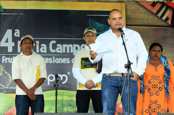Feria Campesina “Frutos y expresiones de mi tierra”
Feria Campesina “Frutos y expresiones de mi tierra”
Fecha: Julio 5  de 2013. 
Para descargar esta fotografía en alta resolución, haga clic sobre la imagen hasta que la misma se despliegue en la pantalla completa; luego dé clic derecho y elija la opción "guardar imagen como". 
En caso de publicación por cualquier medio, solicitamos acompañarla del crédito: "Cortesía EPM".
Palabras clave: Feria Campesina Frutos expresiones tierra