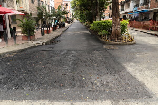 Avances pavimentos  Bello
Avances pavimentos  Bello
Fecha: 12 Junio 2020.
Para descargar esta fotografía en alta resolución, haga clic sobre la imagen hasta que la misma se despliegue en la pantalla completa; luego dé clic derecho y elija la opción "guardar imagen como".
En caso de publicación por cualquier medio, solicitamos acompañarla del crédito: "Foto EPM"

Palabras clave: Avances pavimentos  Bello