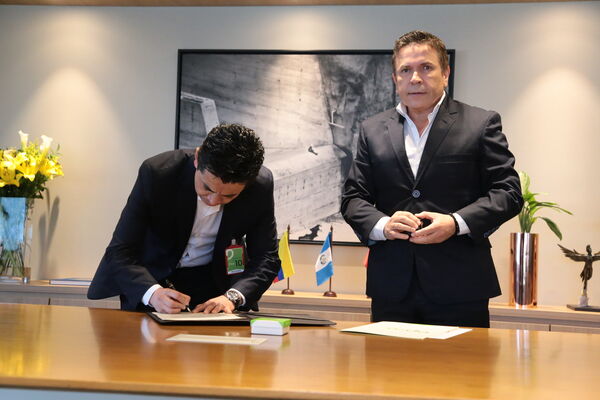 Posicionamiento VP Jhon Alexander Sánchez Pérez
Posicionamiento VP Jhon Alexander Sánchez Pérez
Fecha: 16 Junio 2020
Para descargar esta fotografía en alta resolución, haga clic sobre la imagen hasta que la misma se despliegue en la pantalla completa; luego dé clic derecho y elija la opción "guardar imagen como".
En caso de publicación por cualquier medio, solicitamos acompañarla del crédito: "Foto EPM"
Palabras clave: Posicionamiento VP Jhon Alexander Sánchez Pérez