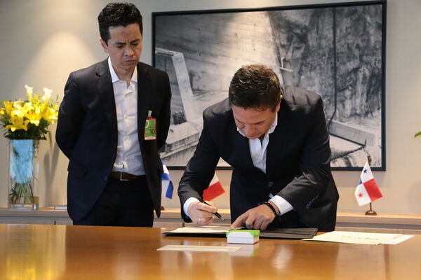 Posicionamiento VP Jhon Alexander Sánchez Pérez
Posicionamiento VP Jhon Alexander Sánchez Pérez
Fecha: 16 Junio 2020
Para descargar esta fotografía en alta resolución, haga clic sobre la imagen hasta que la misma se despliegue en la pantalla completa; luego dé clic derecho y elija la opción "guardar imagen como".
En caso de publicación por cualquier medio, solicitamos acompañarla del crédito: "Foto EPM"
Palabras clave: Posicionamiento VP Jhon Alexander Sánchez Pérez