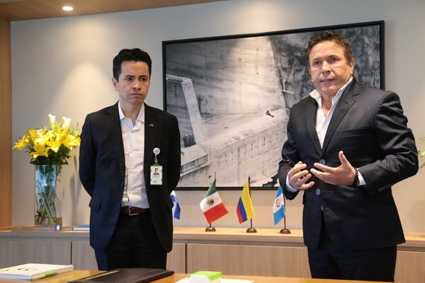 Posicionamiento VP Jhon Alexander Sánchez Pérez
Posicionamiento VP Jhon Alexander Sánchez Pérez
Fecha: 16 Junio 2020
Para descargar esta fotografía en alta resolución, haga clic sobre la imagen hasta que la misma se despliegue en la pantalla completa; luego dé clic derecho y elija la opción "guardar imagen como".
En caso de publicación por cualquier medio, solicitamos acompañarla del crédito: "Foto EPM"
Palabras clave: Posicionamiento VP Jhon Alexander Sánchez Pérez