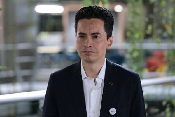 Posicionamiento VP Jhon Alexander Sánchez Pérez
Posicionamiento VP Jhon Alexander Sánchez Pérez
Fecha: 16 Junio 2020
Para descargar esta fotografía en alta resolución, haga clic sobre la imagen hasta que la misma se despliegue en la pantalla completa; luego dé clic derecho y elija la opción "guardar imagen como".
En caso de publicación por cualquier medio, solicitamos acompañarla del crédito: "Foto EPM"
Palabras clave: Posicionamiento VP Jhon Alexander Sánchez Pérez