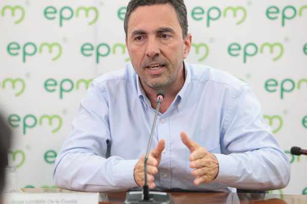 Rueda prensa evolución contingencia proyecto hidroeléctrico Ituango
Rueda de prensa evolución contingencia proyecto hidroeléctrico Ituango
Fecha: 20 Junio 2018.
Para descargar esta fotografía en alta resolución, haga clic sobre la imagen hasta que la misma se despliegue en la pantalla completa; luego dé clic derecho y elija la opción "guardar imagen como". 
En caso de publicación por cualquier medio, solicitamos acompañarla del crédito: "Foto EPM"
Palabras clave: Rueda prensa evolución contingencia proyecto hidroeléctrico Ituango