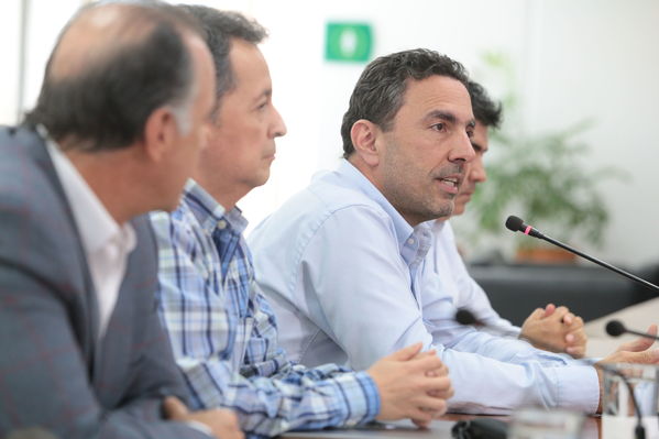 Rueda prensa evolución contingencia proyecto hidroeléctrico Ituango
Rueda de prensa evolución contingencia proyecto hidroeléctrico Ituango
Fecha: 20 Junio 2018.
Para descargar esta fotografía en alta resolución, haga clic sobre la imagen hasta que la misma se despliegue en la pantalla completa; luego dé clic derecho y elija la opción "guardar imagen como". 
En caso de publicación por cualquier medio, solicitamos acompañarla del crédito: "Foto EPM"
Palabras clave: Rueda prensa evolución contingencia proyecto hidroeléctrico Ituango