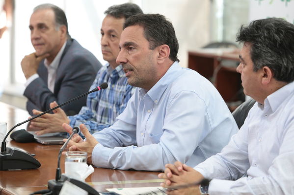 Rueda prensa evolución contingencia proyecto hidroeléctrico Ituango
Rueda de prensa evolución contingencia proyecto hidroeléctrico Ituango
Fecha: 20 Junio 2018.
Para descargar esta fotografía en alta resolución, haga clic sobre la imagen hasta que la misma se despliegue en la pantalla completa; luego dé clic derecho y elija la opción "guardar imagen como". 
En caso de publicación por cualquier medio, solicitamos acompañarla del crédito: "Foto EPM"
Palabras clave: Rueda prensa evolución contingencia proyecto hidroeléctrico Ituango