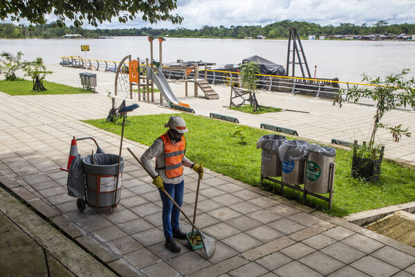 Aguas Atrato Punto lavado público Quibdó
Aguas del Atrato Punto lavado público Quibdó.
fecha: 30 Junio 2020.
Para descargar esta fotografía en alta resolución, haga clic sobre la imagen hasta que la misma se despliegue en la pantalla completa; luego dé clic derecho y elija la opción "guardar imagen como".
En caso de publicación por cualquier medio, solicitamos acompañarla del crédito: "Foto EPM"


Palabras clave: Aguas Atrato Punto lavado público Quibdó