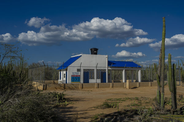 Aguas  Manaure La Guajira
Aguas  Manaure La Guajira.
Fecha: 30 Junio 2020
Para descargar esta fotografía en alta resolución, haga clic sobre la imagen hasta que la misma se despliegue en la pantalla completa; luego dé clic derecho y elija la opción "guardar imagen como".
En caso de publicación por cualquier medio, solicitamos acompañarla del crédito: "Foto EPM"

Palabras clave: Aguas  Manaure La Guajira