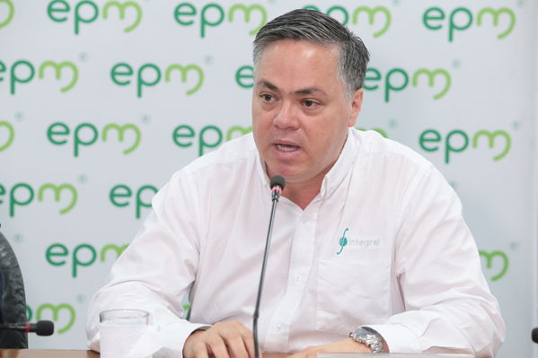 Rueda de prensa contingencia Hidroituango
Rueda de prensa contingencia Hidroituango.  
Fecha: 5 Junio 2018.
Para descargar esta fotografía en alta resolución, haga clic sobre la imagen hasta que la misma se despliegue en la pantalla completa; luego dé clic derecho y elija la opción "guardar imagen como". 
En caso de publicación por cualquier medio, solicitamos acompañarla del crédito: "Foto EPM"
Palabras clave: Rueda de prensa contingencia Hidroituango