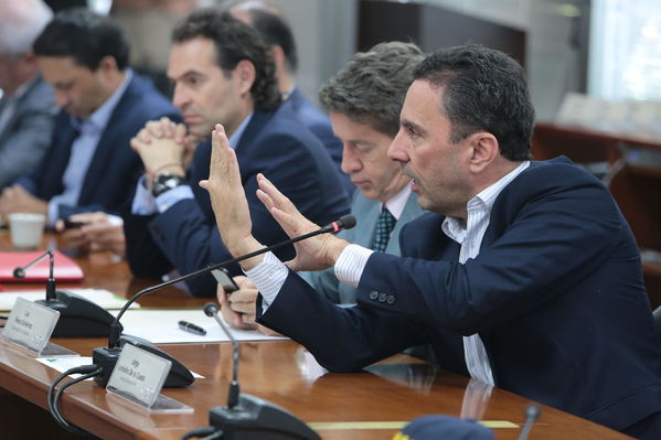 Reunión gobernantes alcaldes contingencia hidroituango
Reunión gobernantes alcaldes contingencia hidroituango
Fecha: 6 Junio 2018.
Para descargar esta fotografía en alta resolución, haga clic sobre la imagen hasta que la misma se despliegue en la pantalla completa; luego dé clic derecho y elija la opción "guardar imagen como". 
En caso de publicación por cualquier medio, solicitamos acompañarla del crédito: "Foto EPM"
Palabras clave: Reunión gobernantes alcaldes contingencia hidroituango