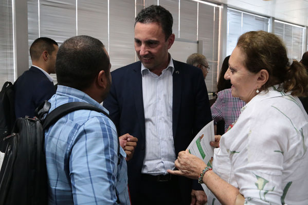 Reunión gobernantes alcaldes contingencia hidroituango
Reunión gobernantes alcaldes contingencia hidroituango
Fecha: 6 Junio 2018.
Para descargar esta fotografía en alta resolución, haga clic sobre la imagen hasta que la misma se despliegue en la pantalla completa; luego dé clic derecho y elija la opción "guardar imagen como". 
En caso de publicación por cualquier medio, solicitamos acompañarla del crédito: "Foto EPM"
Palabras clave: Reunión gobernantes alcaldes contingencia hidroituango