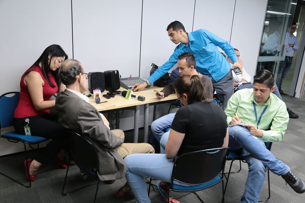 Rueda prensa Modificaciones actas
Rueda prensa Modificaciones actas
Fecha: 7 Junio 2018.
Para descargar esta fotografía en alta resolución, haga clic sobre la imagen hasta que la misma se despliegue en la pantalla completa; luego dé clic derecho y elija la opción "guardar imagen como". 
En caso de publicación por cualquier medio, solicitamos acompañarla del crédito: "Foto EPM"
Palabras clave: Rueda prensa Modificaciones actas