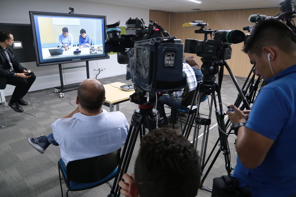 Rueda prensa Modificaciones actas
Rueda prensa Modificaciones actas
Fecha: 7 Junio 2018.
Para descargar esta fotografía en alta resolución, haga clic sobre la imagen hasta que la misma se despliegue en la pantalla completa; luego dé clic derecho y elija la opción "guardar imagen como". 
En caso de publicación por cualquier medio, solicitamos acompañarla del crédito: "Foto EPM"
Palabras clave: Rueda prensa Modificaciones actas