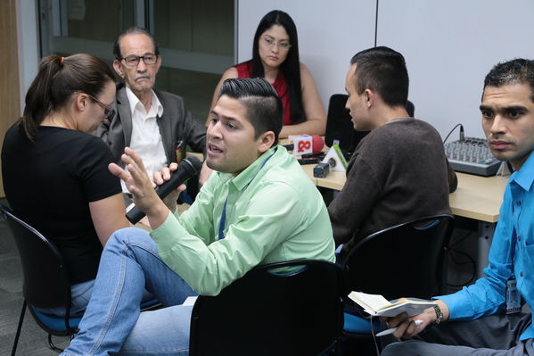 Rueda prensa Modificaciones actas
Rueda prensa Modificaciones actas
Fecha: 7 Junio 2018.
Para descargar esta fotografía en alta resolución, haga clic sobre la imagen hasta que la misma se despliegue en la pantalla completa; luego dé clic derecho y elija la opción "guardar imagen como". 
En caso de publicación por cualquier medio, solicitamos acompañarla del crédito: "Foto EPM"
Palabras clave: Rueda prensa Modificaciones actas