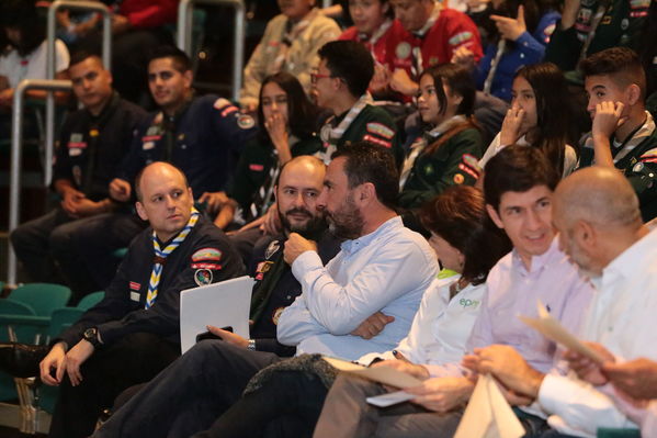 Lanzamiento Concurso Especialidad Scout Cuidamundos EPM
Lanzamiento del Concurso Especialidad Scout Cuidamundos EPM
Fecha: Junio 7 de 2019. 
Para descargar esta fotografía en alta resolución, haga clic sobre la imagen hasta que la misma se despliegue en la pantalla completa; luego dé clic derecho y elija la opción "guardar imagen como". 
En caso de publicación por cualquier medio, solicitamos acompañarla del crédito: "Foto EPM"
Palabras clave: Lanzamiento Concurso Especialidad Scout Cuidamundos EPM