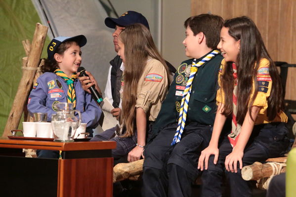 Lanzamiento Concurso Especialidad Scout Cuidamundos EPM
Lanzamiento del Concurso Especialidad Scout Cuidamundos EPM
Fecha: Junio 7 de 2019. 
Para descargar esta fotografía en alta resolución, haga clic sobre la imagen hasta que la misma se despliegue en la pantalla completa; luego dé clic derecho y elija la opción "guardar imagen como". 
En caso de publicación por cualquier medio, solicitamos acompañarla del crédito: "Foto EPM"
Palabras clave: Lanzamiento Concurso Especialidad Scout Cuidamundos EPM