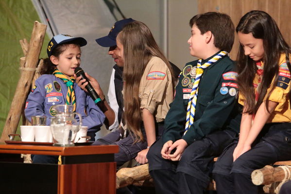 Lanzamiento Concurso Especialidad Scout Cuidamundos EPM
Lanzamiento del Concurso Especialidad Scout Cuidamundos EPM
Fecha: Junio 7 de 2019. 
Para descargar esta fotografía en alta resolución, haga clic sobre la imagen hasta que la misma se despliegue en la pantalla completa; luego dé clic derecho y elija la opción "guardar imagen como". 
En caso de publicación por cualquier medio, solicitamos acompañarla del crédito: "Foto EPM"
Palabras clave: Lanzamiento Concurso Especialidad Scout Cuidamundos EPM