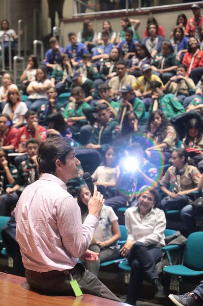 Lanzamiento concurso Especialidad Scout Cuidamundos EPM
Lanzamiento del Concurso Especialidad Scout Cuidamundos EPM
Fecha: Junio 7 de 2019. 
Para descargar esta fotografía en alta resolución, haga clic sobre la imagen hasta que la misma se despliegue en la pantalla completa; luego dé clic derecho y elija la opción "guardar imagen como". 
En caso de publicación por cualquier medio, solicitamos acompañarla del crédito: "Foto EPM"
Palabras clave: Lanzamiento concurso Especialidad Scout Cuidamundos EPM