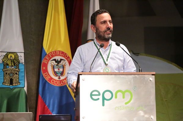 Lanzamiento concurso Especialidad Scout Cuidamundos EPM
Lanzamiento del Concurso Especialidad Scout Cuidamundos EPM
Fecha: Junio 7 de 2019. 
Para descargar esta fotografía en alta resolución, haga clic sobre la imagen hasta que la misma se despliegue en la pantalla completa; luego dé clic derecho y elija la opción "guardar imagen como". 
En caso de publicación por cualquier medio, solicitamos acompañarla del crédito: "Foto EPM"
Palabras clave: Lanzamiento concurso Especialidad Scout Cuidamundos EPM