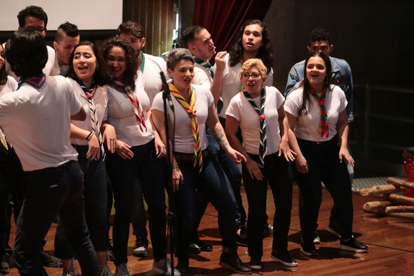 Lanzamiento concurso Especialidad Scout Cuidamundos EPM
Lanzamiento del Concurso Especialidad Scout Cuidamundos EPM
Fecha: Junio 7 de 2019. 
Para descargar esta fotografía en alta resolución, haga clic sobre la imagen hasta que la misma se despliegue en la pantalla completa; luego dé clic derecho y elija la opción "guardar imagen como". 
En caso de publicación por cualquier medio, solicitamos acompañarla del crédito: "Foto EPM"
Palabras clave: Lanzamiento concurso Especialidad Scout Cuidamundos EPM