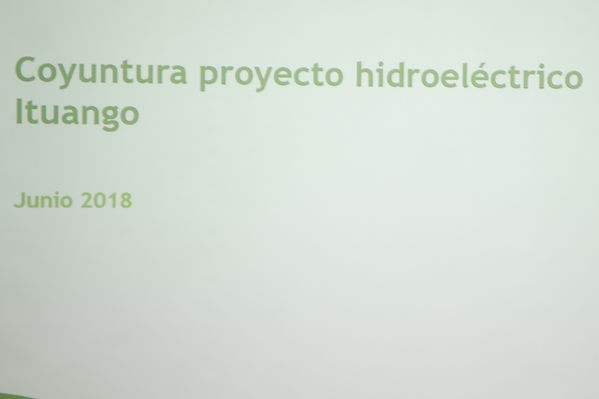 Conversemos  Proyecto hidroeléctrico Hituango  
Conversemos. Proyecto hidroeléctrico Hituango.   
Fecha: Junio 8 2018.
Para descargar esta fotografía en alta resolución, haga clic sobre la imagen hasta que la misma se despliegue en la pantalla completa; luego dé clic derecho y elija la opción "guardar imagen como". 
En caso de publicación por cualquier medio, solicitamos acompañarla del crédito: "Foto EPM"
Palabras clave: Conversemos  Proyecto hidroeléctrico Hituango