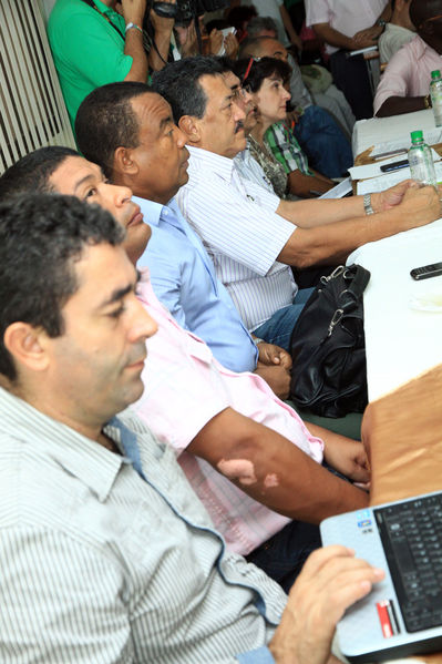 Mesa Interinstitucional Urabá Sostenible y Competitiva - Carepa
Mesa Interinstitucional Urabá Sostenible y Competitiva - Carepa
Fecha: Junio 22  de 2013. 
Para descargar esta fotografía en alta resolución, haga clic sobre la imagen hasta que la misma se despliegue en la pantalla completa; luego dé clic derecho y elija la opción "guardar imagen como". 
En caso de publicación por cualquier medio, solicitamos acompañarla del crédito: "Cortesía EPM".
Palabras clave: Mesa Interinstitucional Urabá Sostenible  Competitiva  Carepa