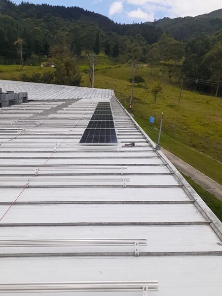 Solución solar Unilasallista
Solución solar Unilasallista
Fecha: Junio 24 2021
Para descargar esta fotografía en alta resolución, haga clic sobre la imagen hasta que la misma se despliegue en la pantalla completa; luego dé clic derecho y elija la opción "guardar imagen como". 
En caso de publicación por cualquier medio, solicitamos acompañarla del crédito: "Foto EPM"
Palabras clave: Solución solar Unilasallista