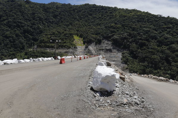 Rueda Prensa Terminación presa proyecto hidroeléctrico Ituango
Rueda de Prensa. Terminación de la presa del proyecto hidroeléctrico Ituango
Fecha: Julio 19 de 2019. 
Para descargar esta fotografía en alta resolución, haga clic sobre la imagen hasta que la misma se despliegue en la pantalla completa; luego dé clic derecho y elija la opción "guardar imagen como". 
En caso de publicación por cualquier medio, solicitamos acompañarla del crédito: "Foto EPM"
Palabras clave: Rueda Prensa Terminación presa proyecto hidroeléctrico Ituango