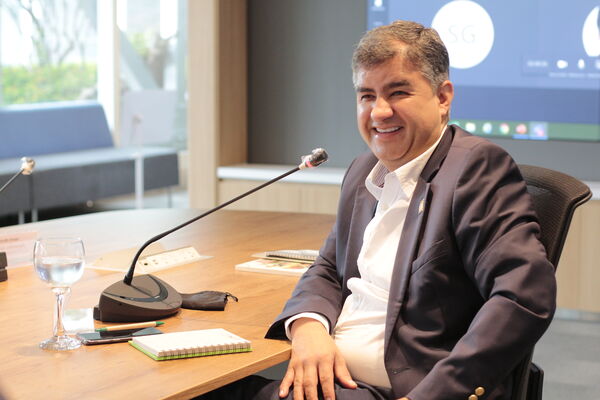 Reunion Gerencia de EPM con la Bancada Antioqueña del Senado para propuesta de ampliación del objeto social de EPM
Reunion Gerencia de EPM con la Bancada Antioqueña del Senado para propuesta de ampliación del objeto social de EPM
Fecha: Julio 10 de 2020
Para descargar esta fotografía en alta resolución, haga clic sobre la imagen hasta que la misma se despliegue en la pantalla completa; luego dé clic derecho y elija la opción "guardar imagen como".
En caso de publicación por cualquier medio, solicitamos acompañarla del crédito: "Foto EPM"
Palabras clave: Reunion Gerencia de EPM con la Bancada Antioqueña del Senado para propuesta de ampliación del objeto social de EPM