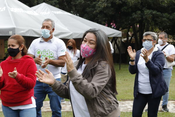 Graduación Ciudad  Agua
Graduación Ciudad del Agua
Fecha: 10 Julio 2021.
Para descargar esta fotografía en alta resolución, haga clic sobre la imagen hasta que la misma se despliegue en la pantalla completa; luego dé clic derecho y elija la opción "guardar imagen como". 
En caso de publicación por cualquier medio, solicitamos acompañarla del crédito: "Foto EPM" 
Palabras clave: Graduación Ciudad  Agua