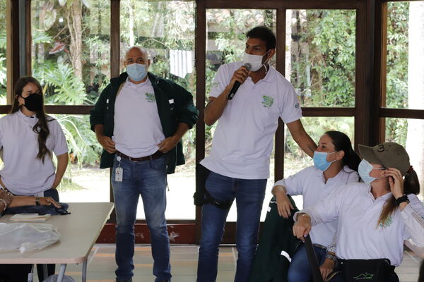 Graduación Ciudad  Agua
Graduación Ciudad del Agua
Fecha: 10 Julio 2021.
Para descargar esta fotografía en alta resolución, haga clic sobre la imagen hasta que la misma se despliegue en la pantalla completa; luego dé clic derecho y elija la opción "guardar imagen como". 
En caso de publicación por cualquier medio, solicitamos acompañarla del crédito: "Foto EPM" 
Palabras clave: Graduación Ciudad  Agua