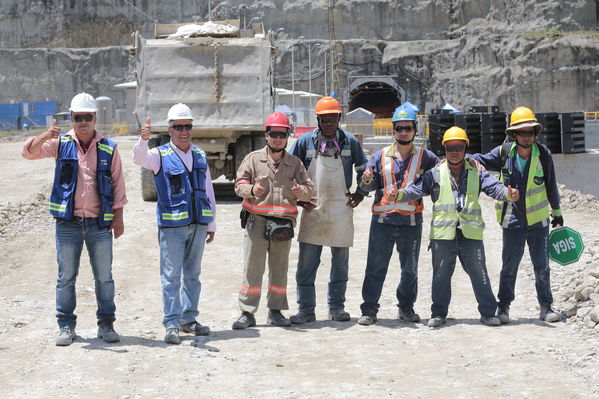 Terminación presa proyecto hidroeléctrico Ituango
Terminación presa proyecto hidroeléctrico Ituango
Fecha: Julio 15 de 2019. 
Para descargar esta fotografía en alta resolución, haga clic sobre la imagen hasta que la misma se despliegue en la pantalla completa; luego dé clic derecho y elija la opción "guardar imagen como". 
En caso de publicación por cualquier medio, solicitamos acompañarla del crédito: "Foto EPM"
Palabras clave: Terminación presa proyecto hidroeléctrico Ituango