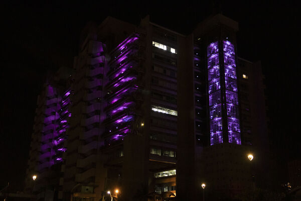 Iluminación Led Edificio EPM
Iluminación Led Edificio EPM
Fecha: 15 Julio 2020.
Para descargar esta fotografía en alta resolución, haga clic sobre la imagen hasta que la misma se despliegue en la pantalla completa; luego dé clic derecho y elija la opción "guardar imagen como".
En caso de publicación por cualquier medio, solicitamos acompañarla del crédito: "Foto EPM"
Palabras clave: Iluminación Led Edificio EPM