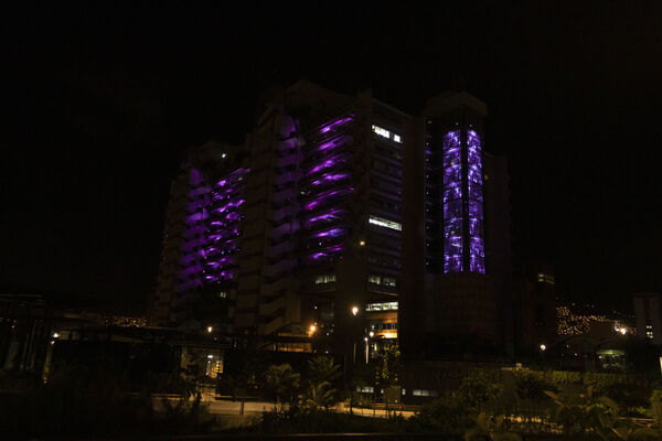 Iluminación Led Edificio EPM
Iluminación Led Edificio EPM
Fecha: 15 Julio 2020.
Para descargar esta fotografía en alta resolución, haga clic sobre la imagen hasta que la misma se despliegue en la pantalla completa; luego dé clic derecho y elija la opción "guardar imagen como".
En caso de publicación por cualquier medio, solicitamos acompañarla del crédito: "Foto EPM"
Palabras clave: Iluminación Led Edificio EPM