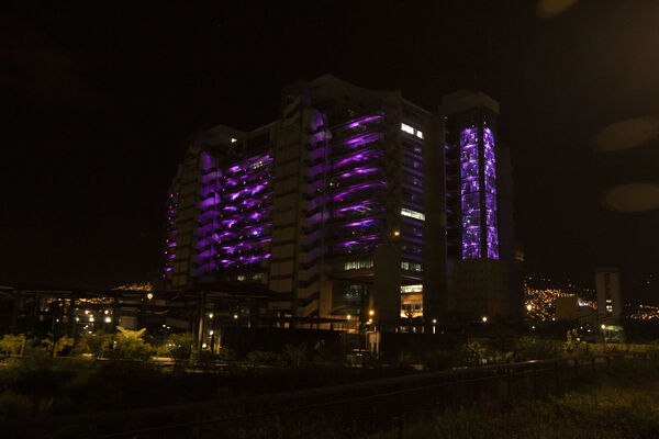 Iluminación Led Edificio EPM
Iluminación Led Edificio EPM
Fecha: 15 Julio 2020.
Para descargar esta fotografía en alta resolución, haga clic sobre la imagen hasta que la misma se despliegue en la pantalla completa; luego dé clic derecho y elija la opción "guardar imagen como".
En caso de publicación por cualquier medio, solicitamos acompañarla del crédito: "Foto EPM"
Palabras clave: Iluminación Led Edificio EPM