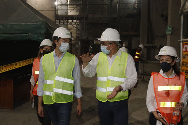 Visita Presidencial Hidroituango  
Visita Presidencial Hidroituango  
Fecha: Julio 15 2021
Para descargar esta fotografía en alta resolución, haga clic sobre la imagen hasta que la misma se despliegue en la pantalla completa; luego dé clic derecho y elija la opción "guardar imagen como". 
En caso de publicación por cualquier medio, solicitamos acompañarla del crédito: "Foto EPM"
Palabras clave: Visita Presidencial Hidroituango